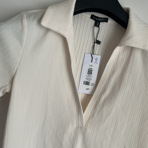 Off white vneck tee - Picture 3 of 3